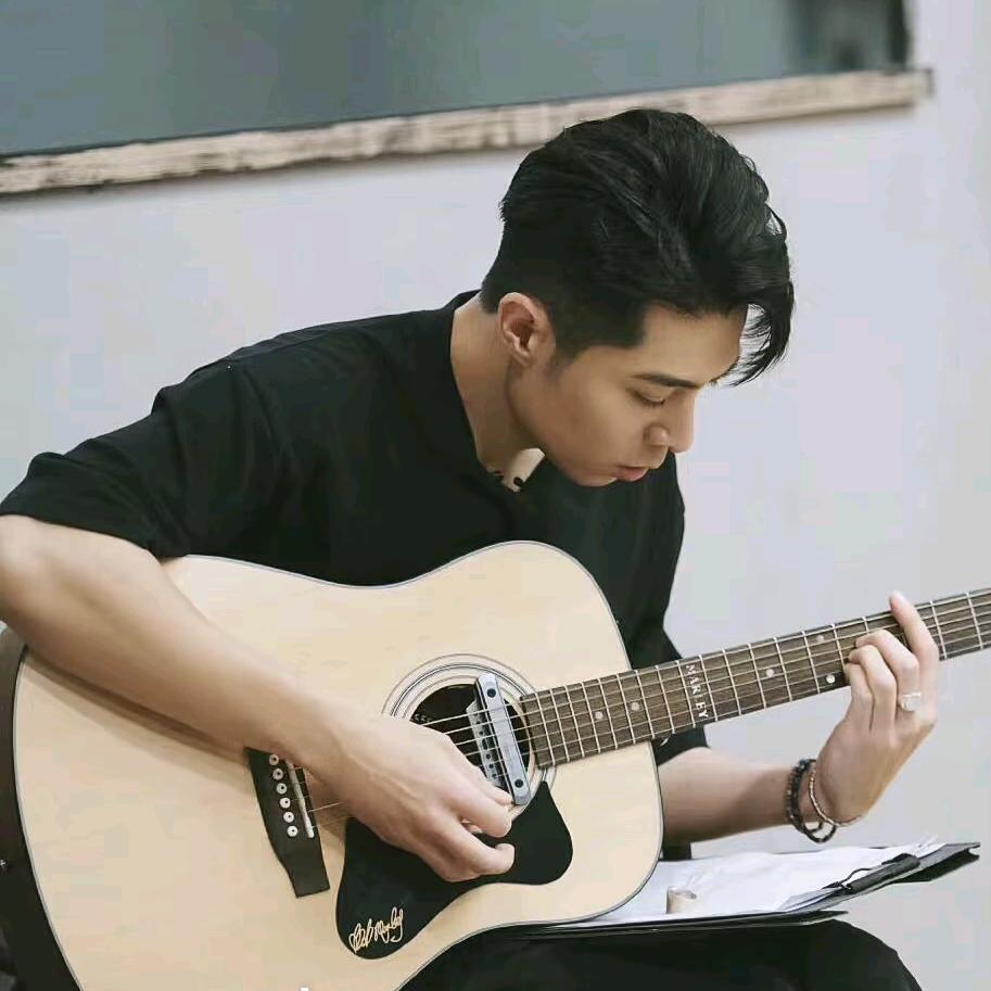 Lee、