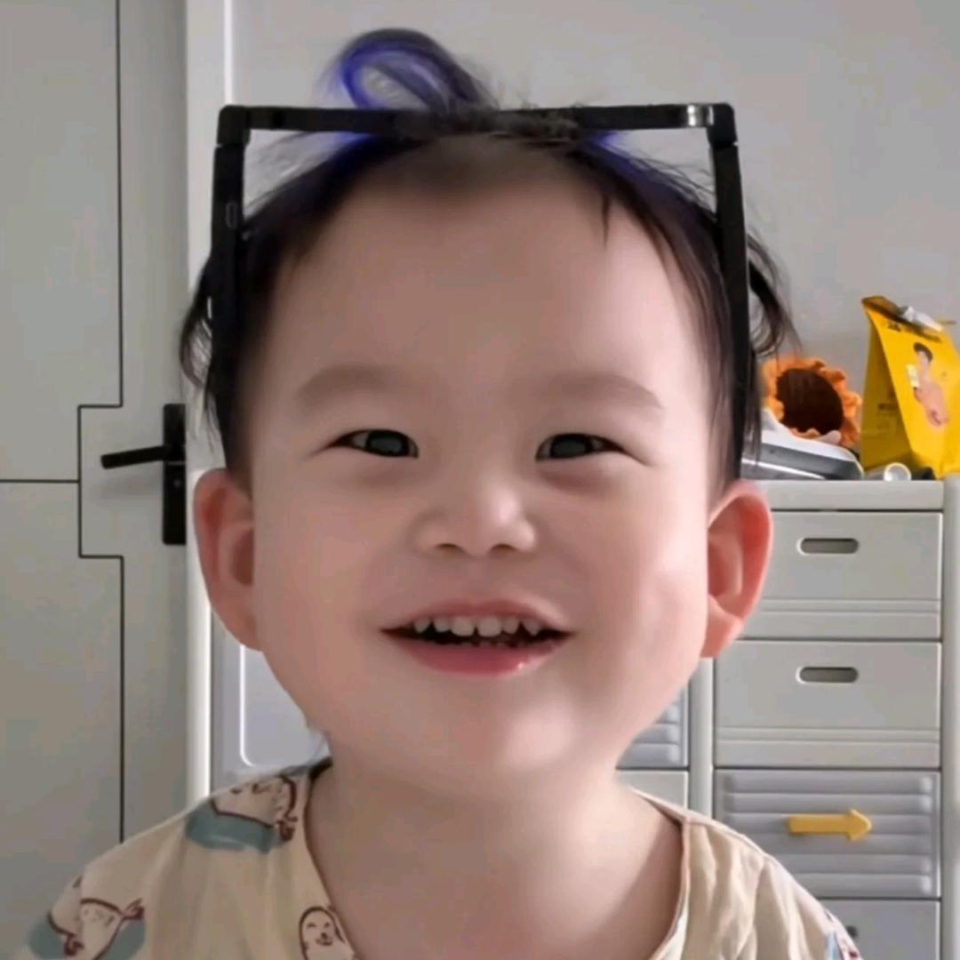 ￴￴￴ ￴ ￴￴ ￴   ￴￴M