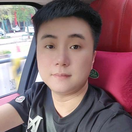 huang（先生）🤫