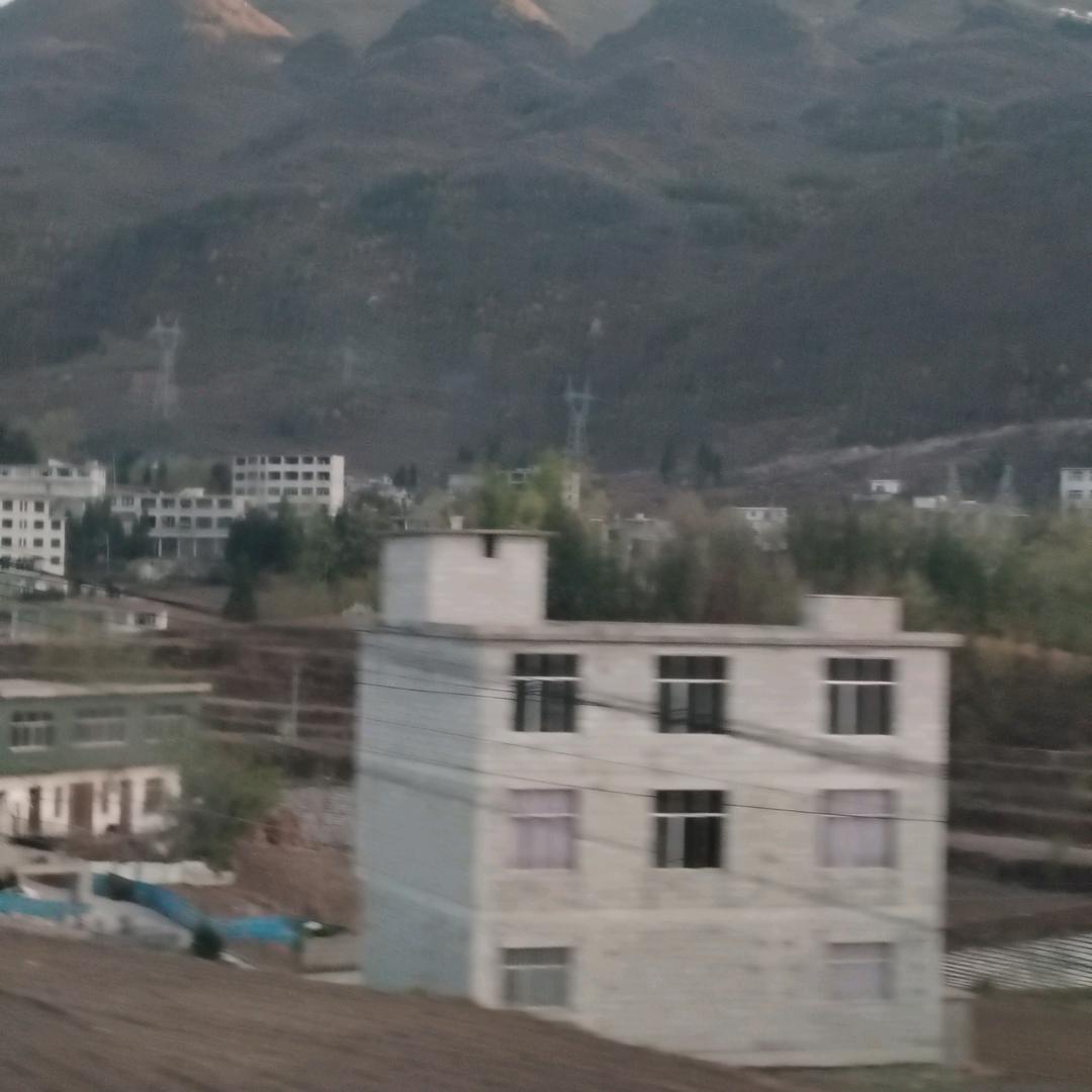 ，彝家人