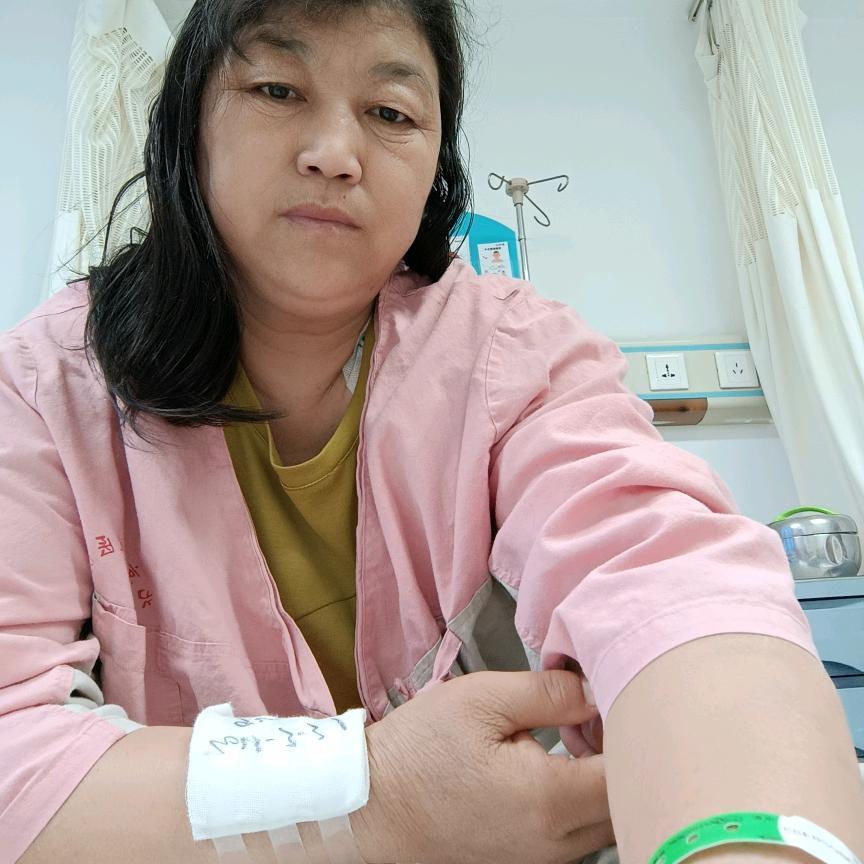 霞姐透析中…………