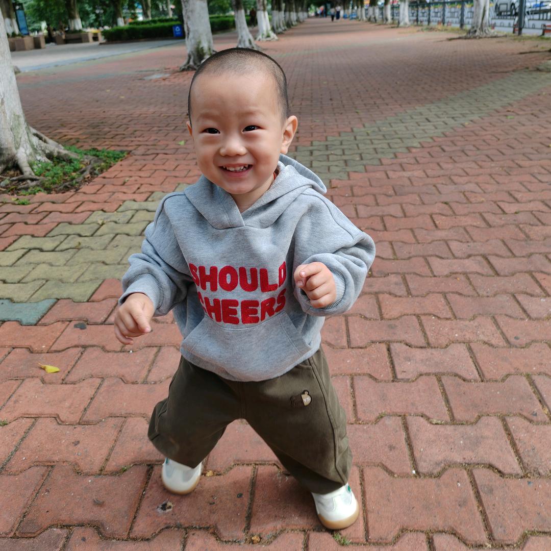 爱笑的小团团