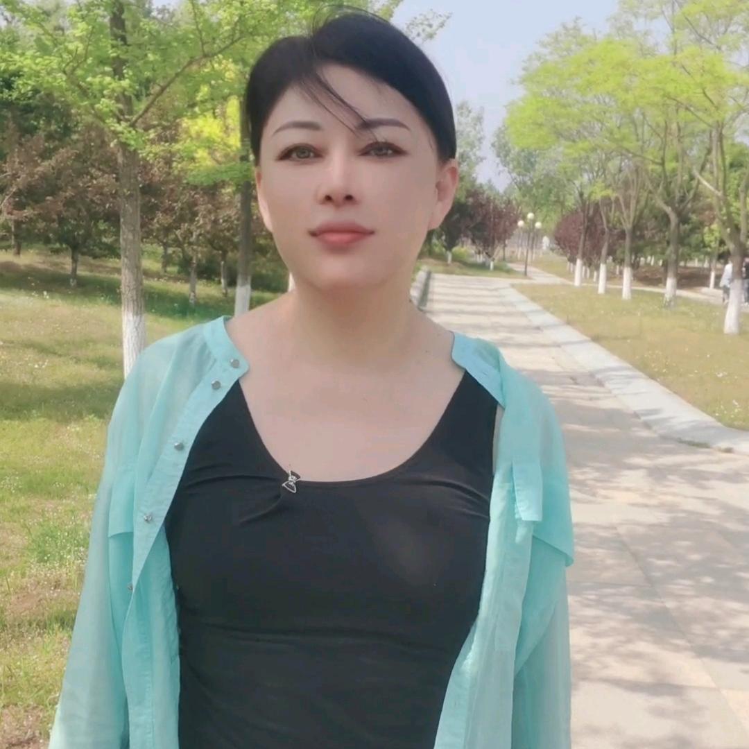 小欣 （退伍女兵）