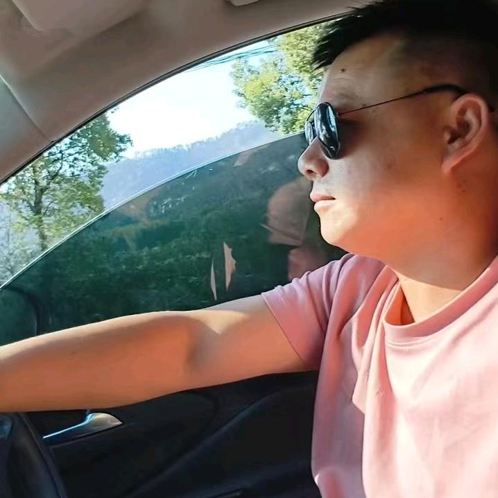 范钊:大中小长臂挖机出租