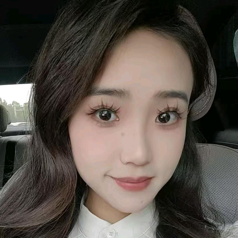大双轻奢女装店