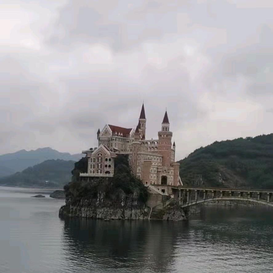 少爷吃糖不怕甜