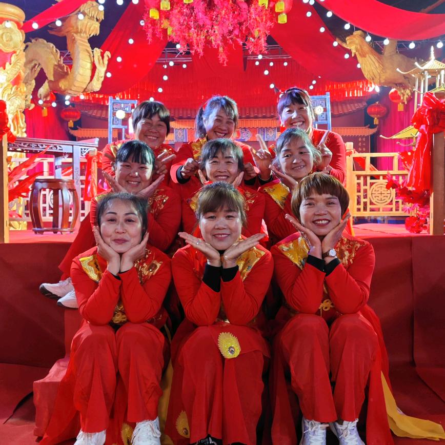 蒲城青春活力鼓舞团（王亚婷）