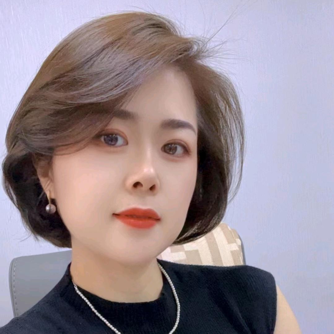 姚丹一个人生活