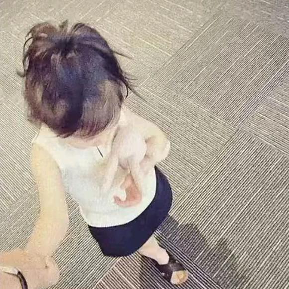臭臭^