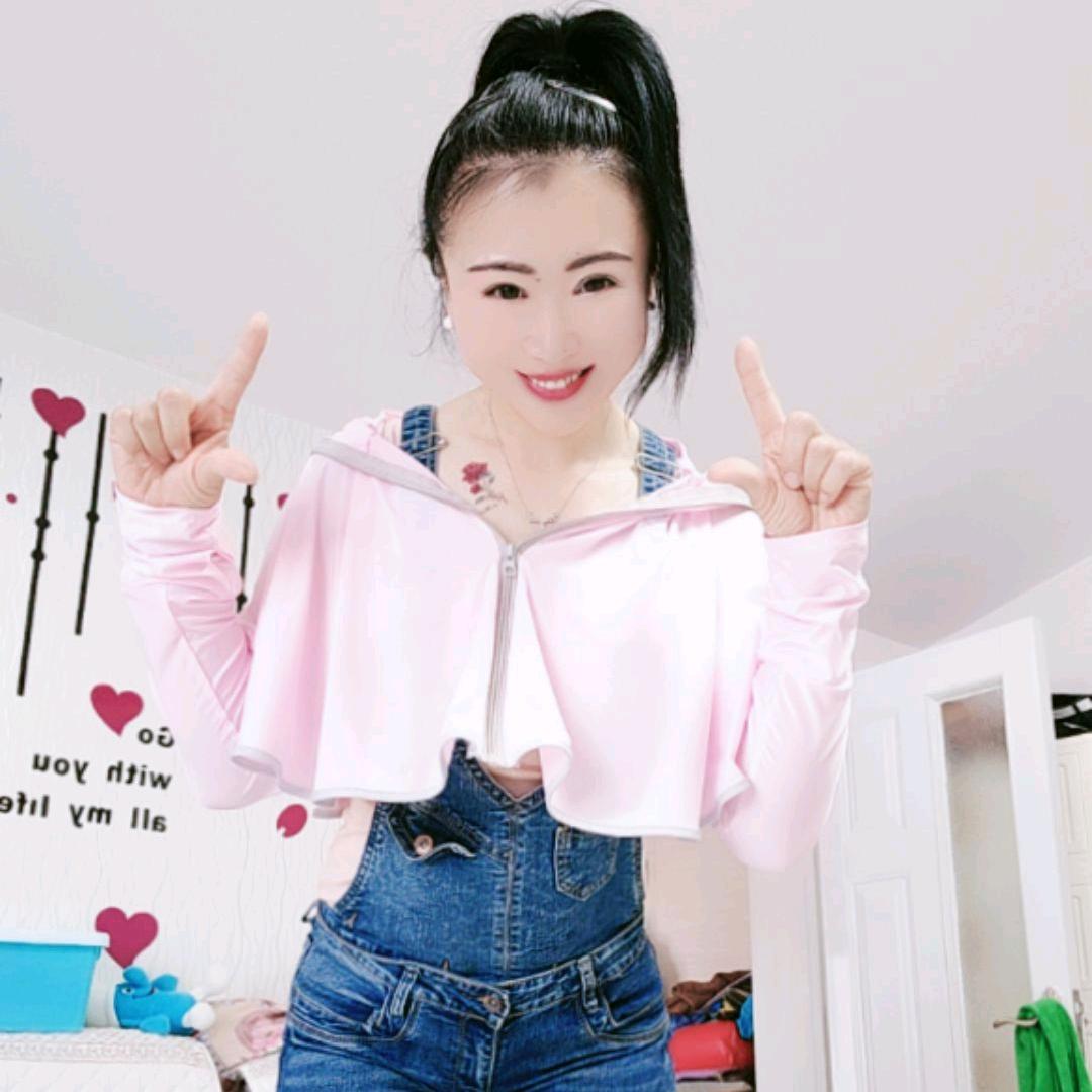 娜娜宝贝【22点10分开播】