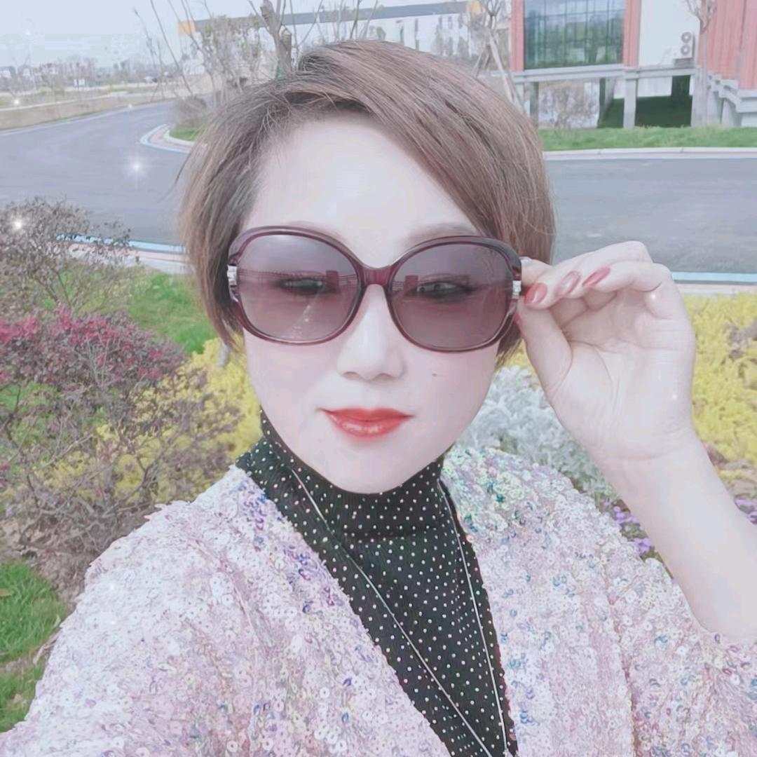 隐形飞女
