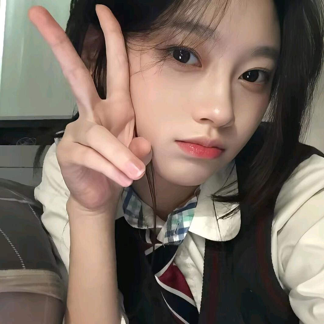 林芊露🥨(接代剪)