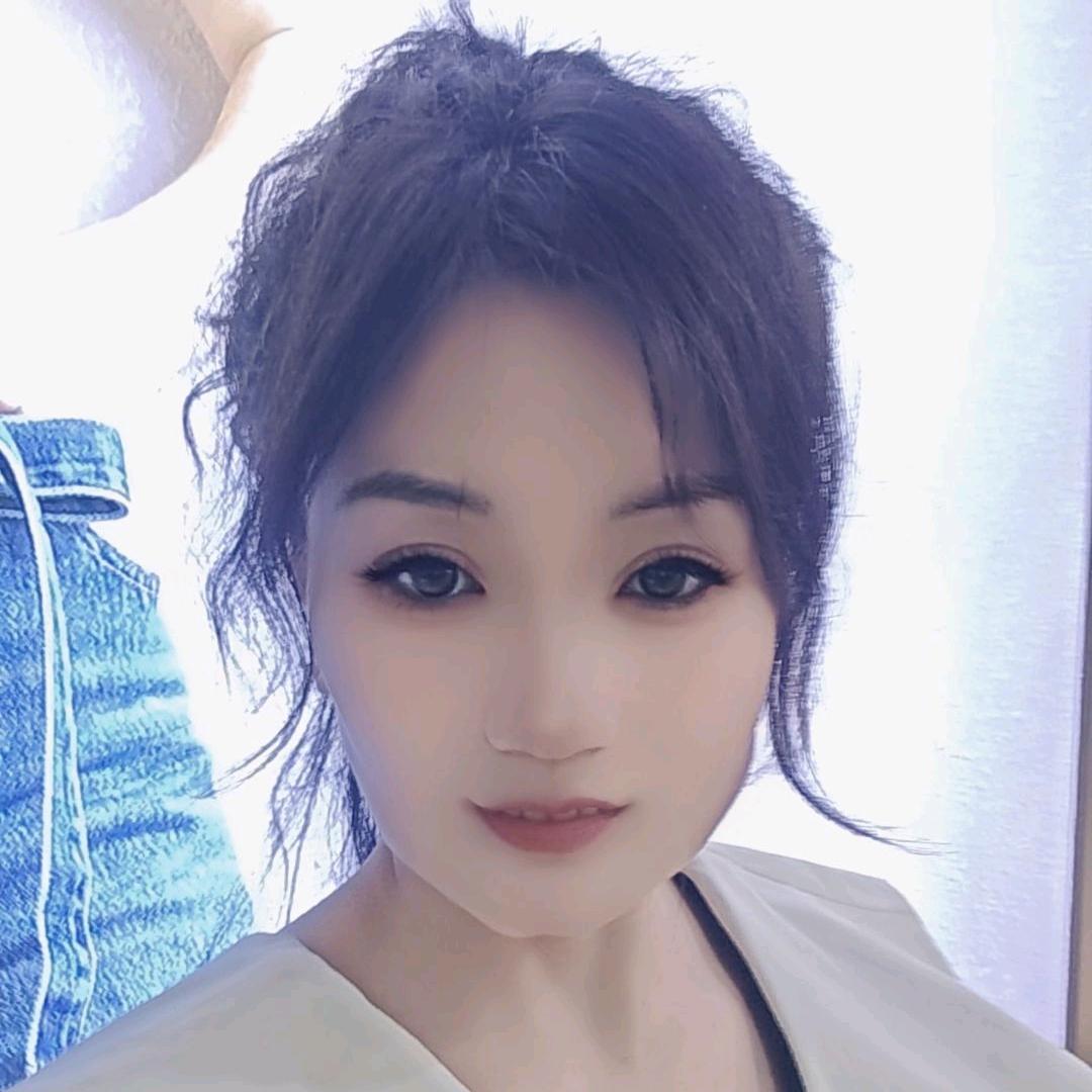 万汇卖衣服的小姐姐💰💰💰💰💰