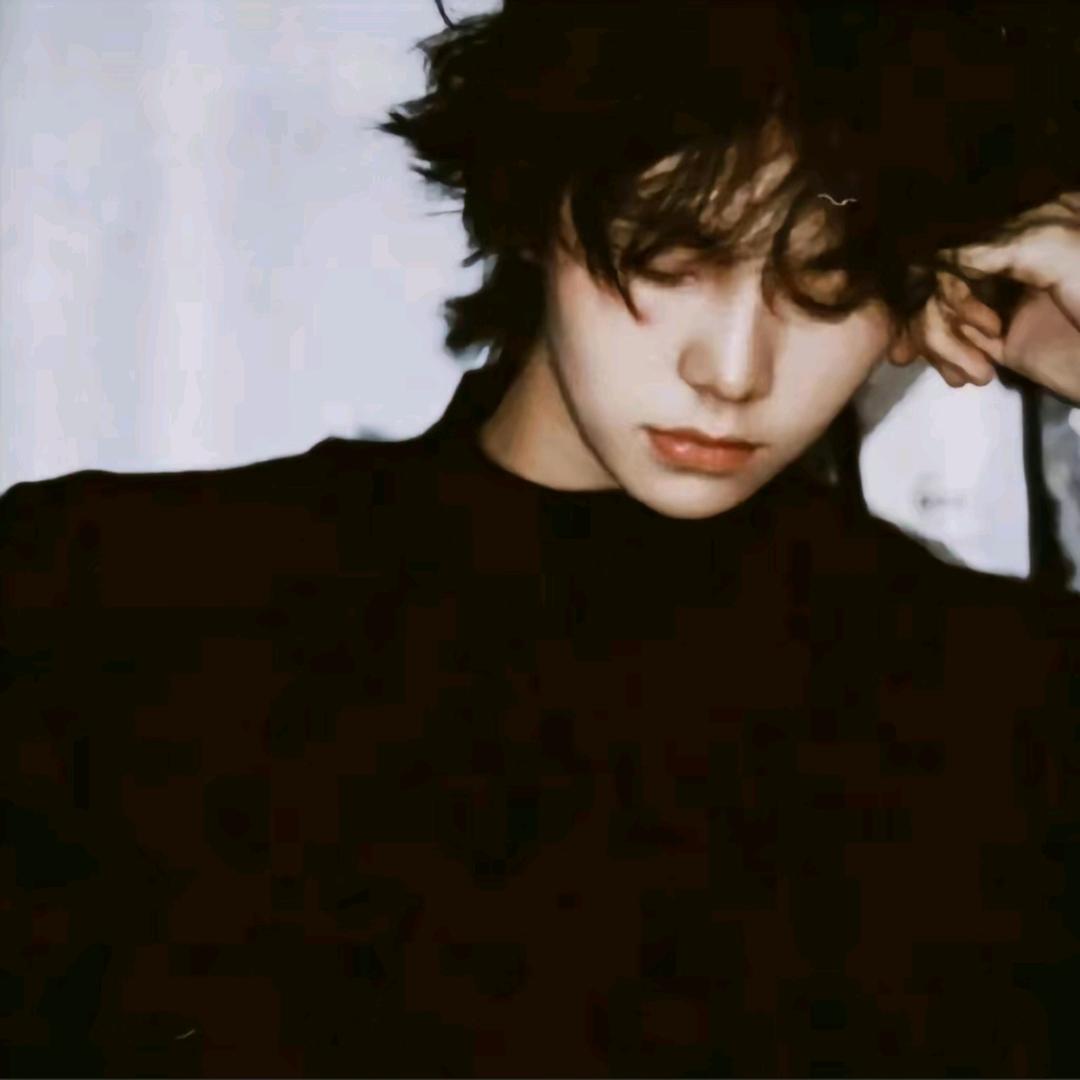 周游￴ ￴ ￴￴      ￴ ￴ ￴￴