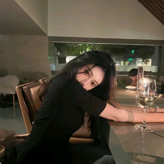 好想有个疼爱我的人