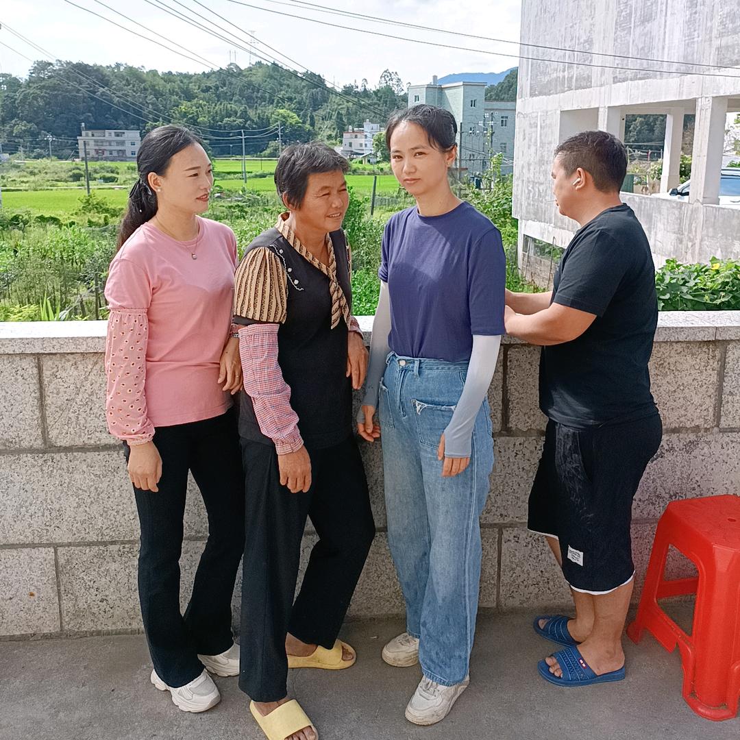乡村小宁一家人