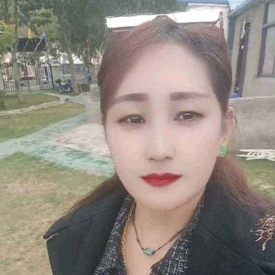 洛