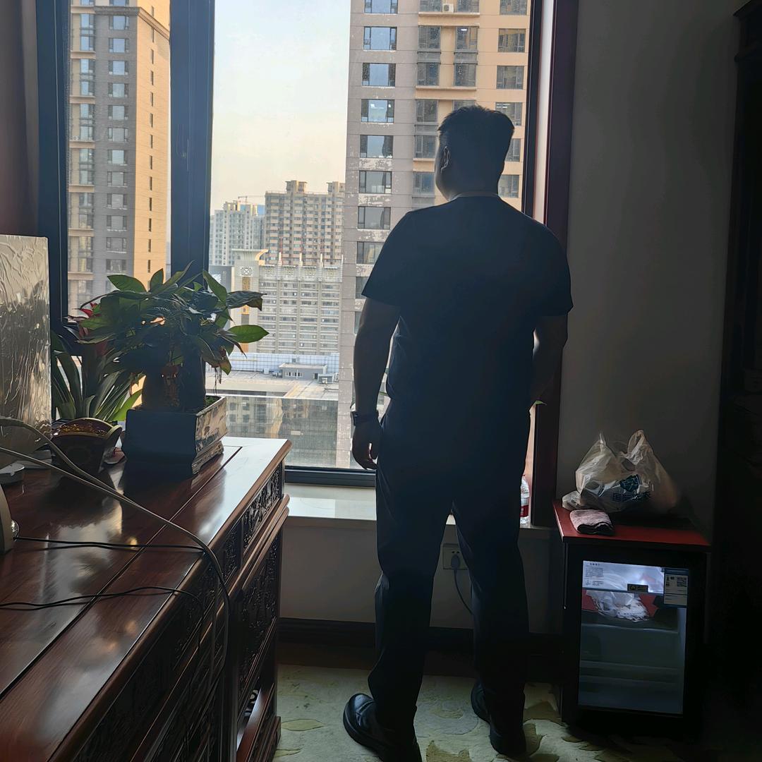 鸿马全屋定制实木烤漆工厂