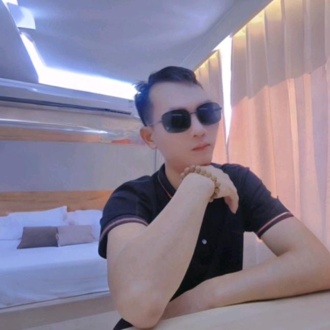 文山.（一键生存）