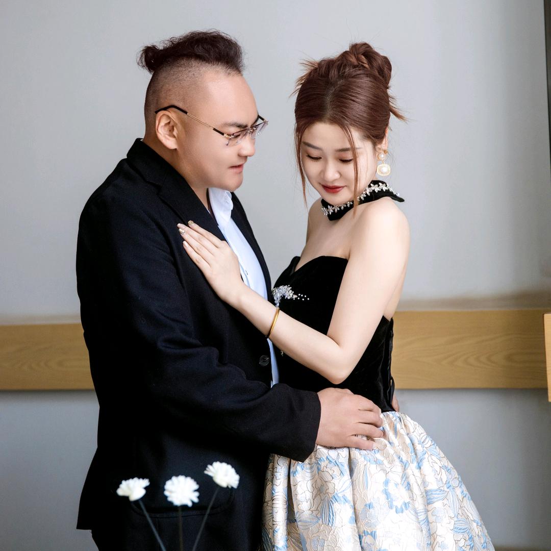 话少 ꦿ情在  ໌້ᮨ