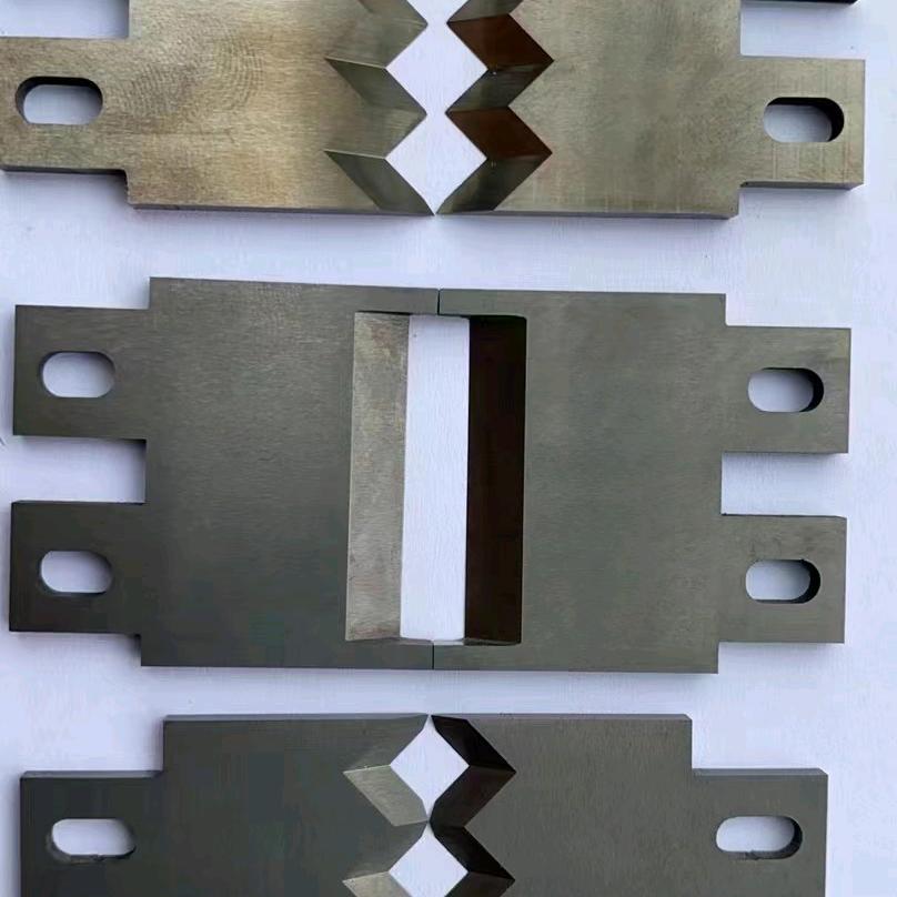 斯拓达机械设备厂  孔先生