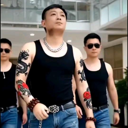 小李哥
