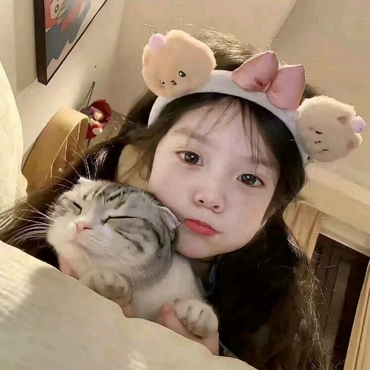 倩.