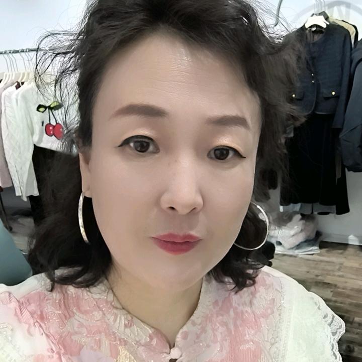 金盘四楼A区403.凤姐衣橱