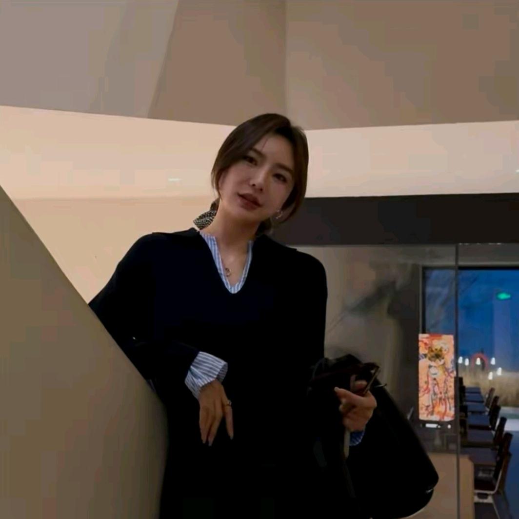 余欢欢YHH✨每日穿搭