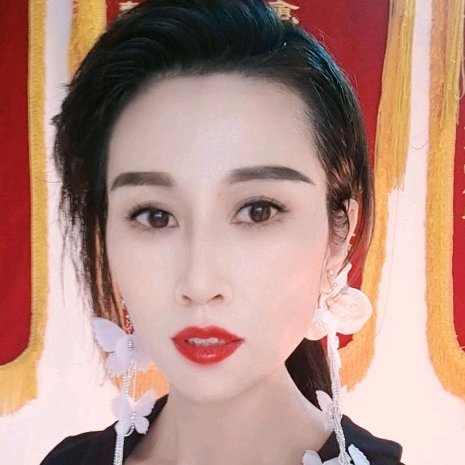 鑫亿姐