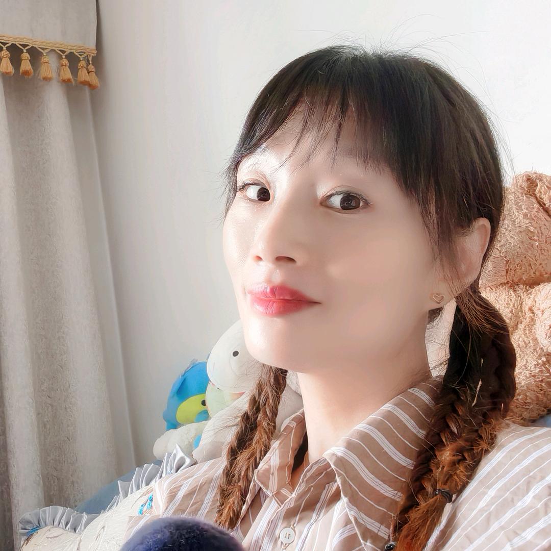 秋秋姐吖