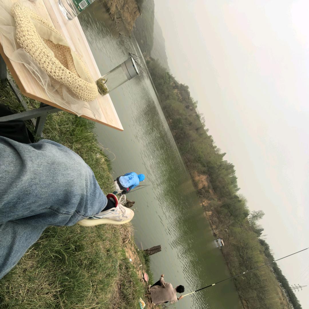 爱吃锅巴的小黄