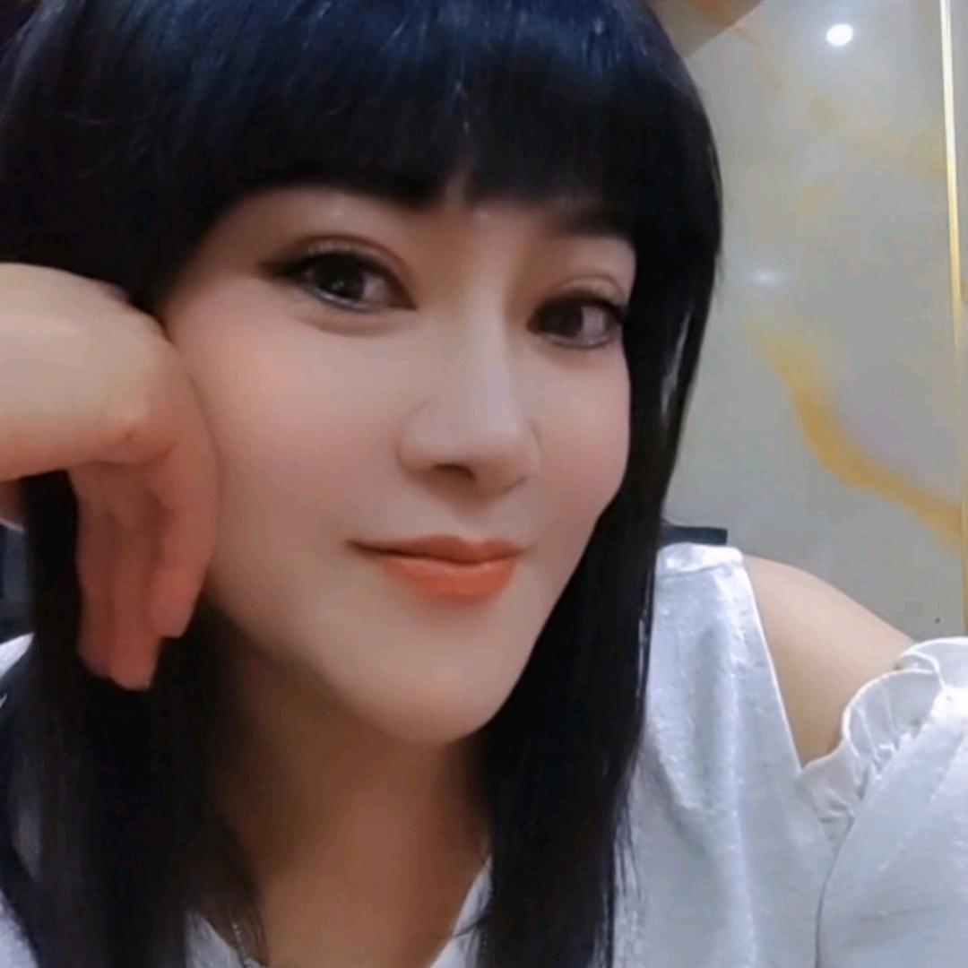 爱新觉罗。莉（拒绝私聊）