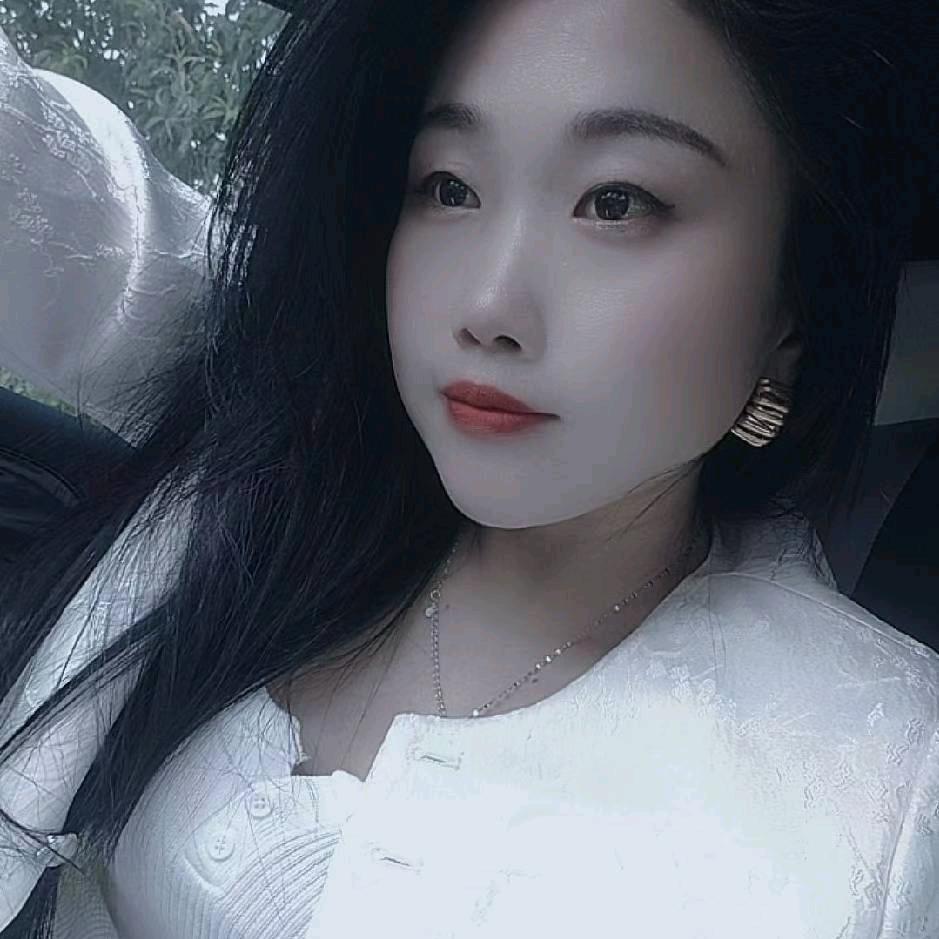 @小梅✨