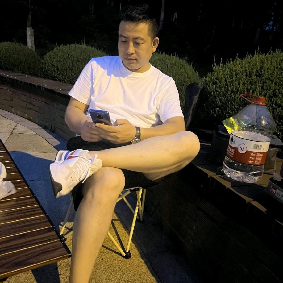 雄鹰