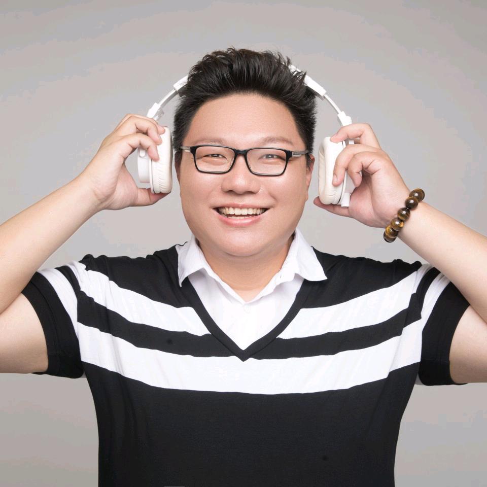 能说会唱的强强老师