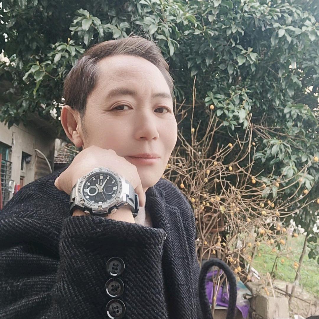 鸿运《冯))