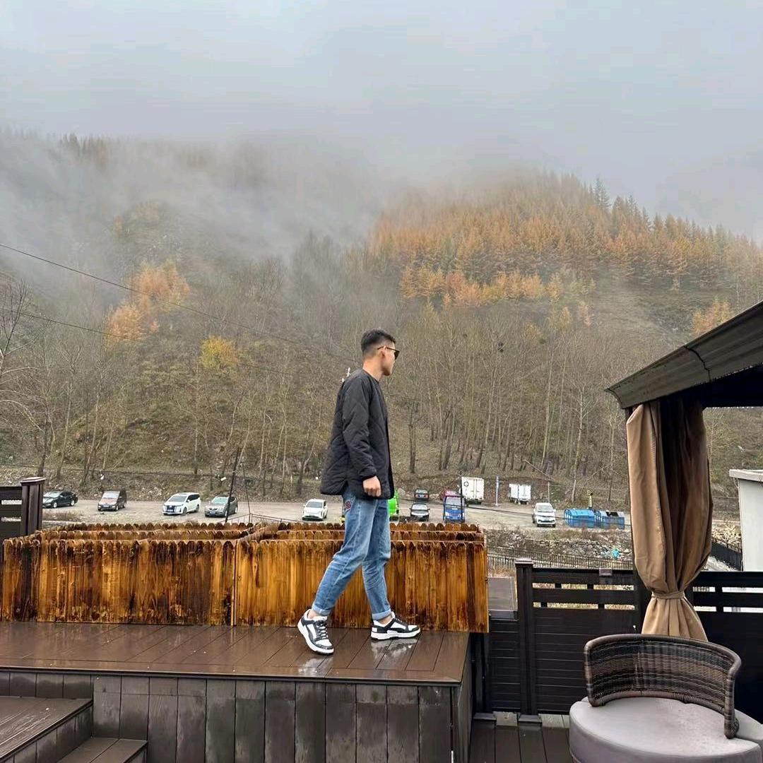郑贵鹏.
