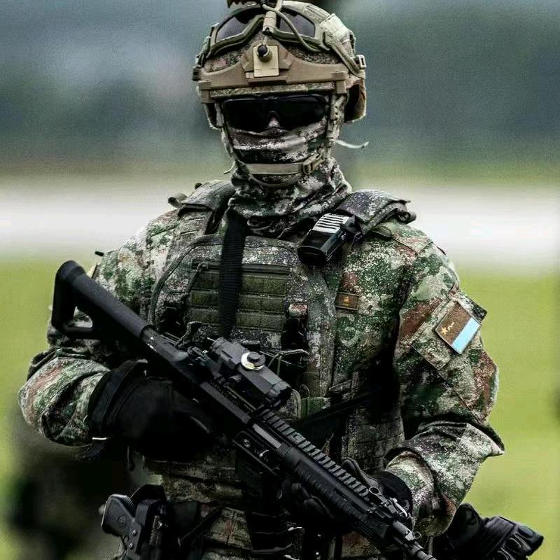 万事藏心丶不表于情