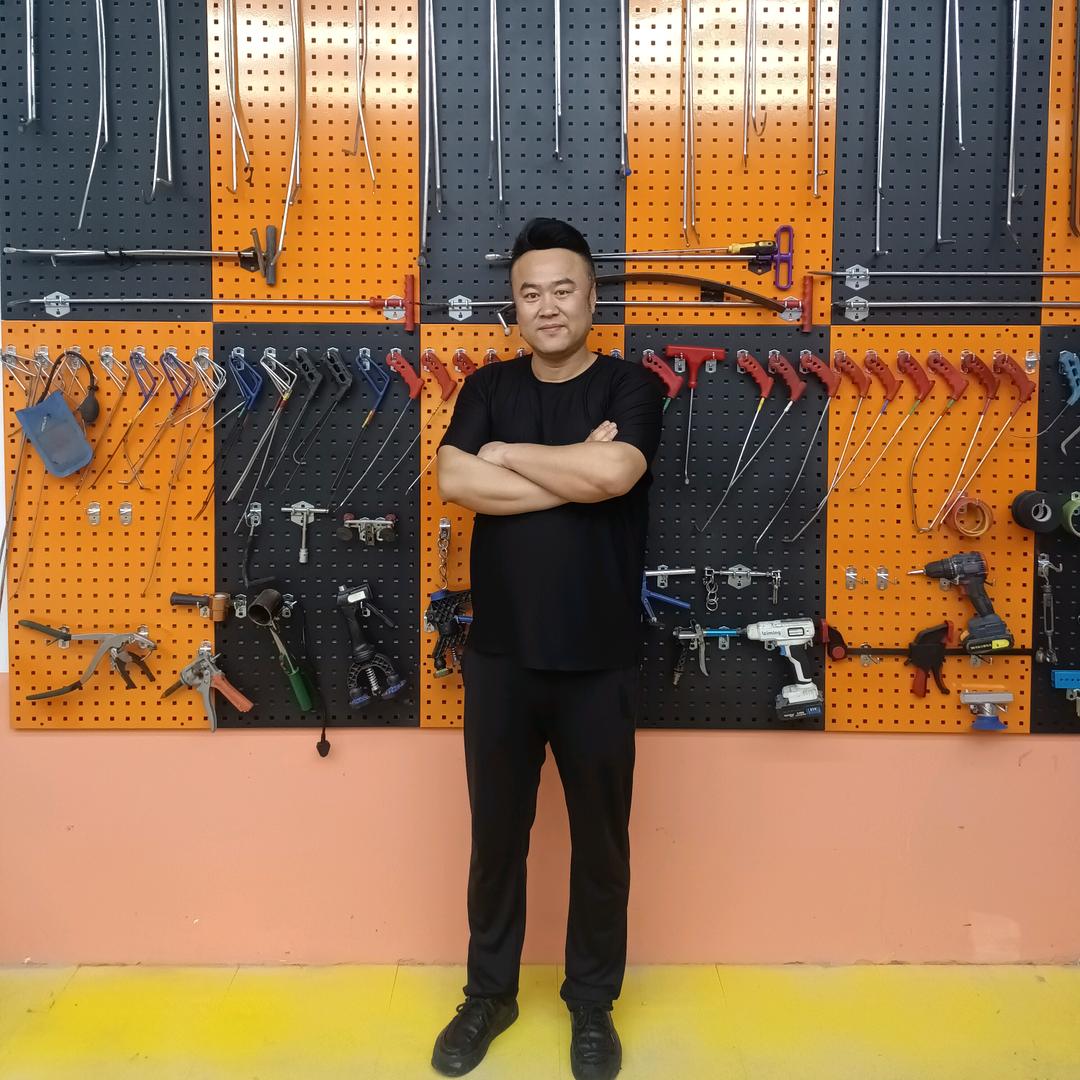 阜新汽车吸坑，凹坑免喷漆修复孙师傅