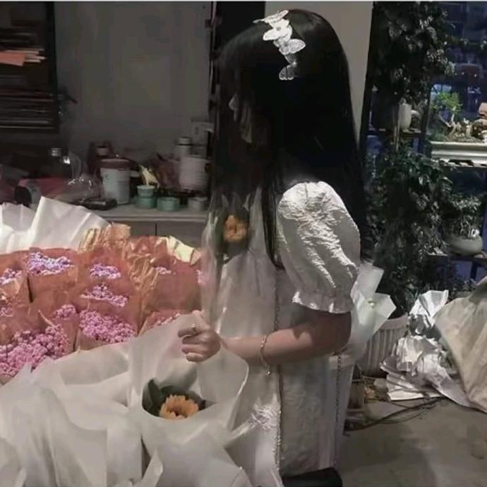 琪琪宝૮₍◜ෆ◝.₎ა