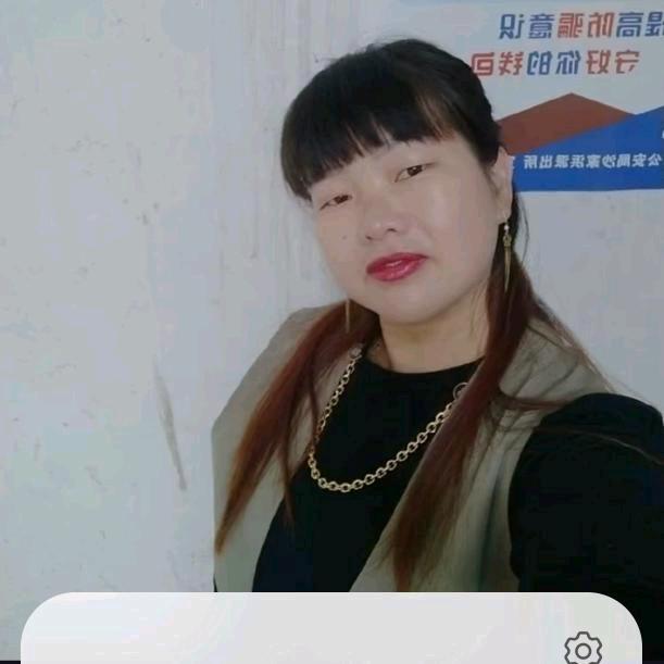 李霞