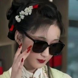 林黛玉半夜翻我家墙和钮祜禄甄嬛私通