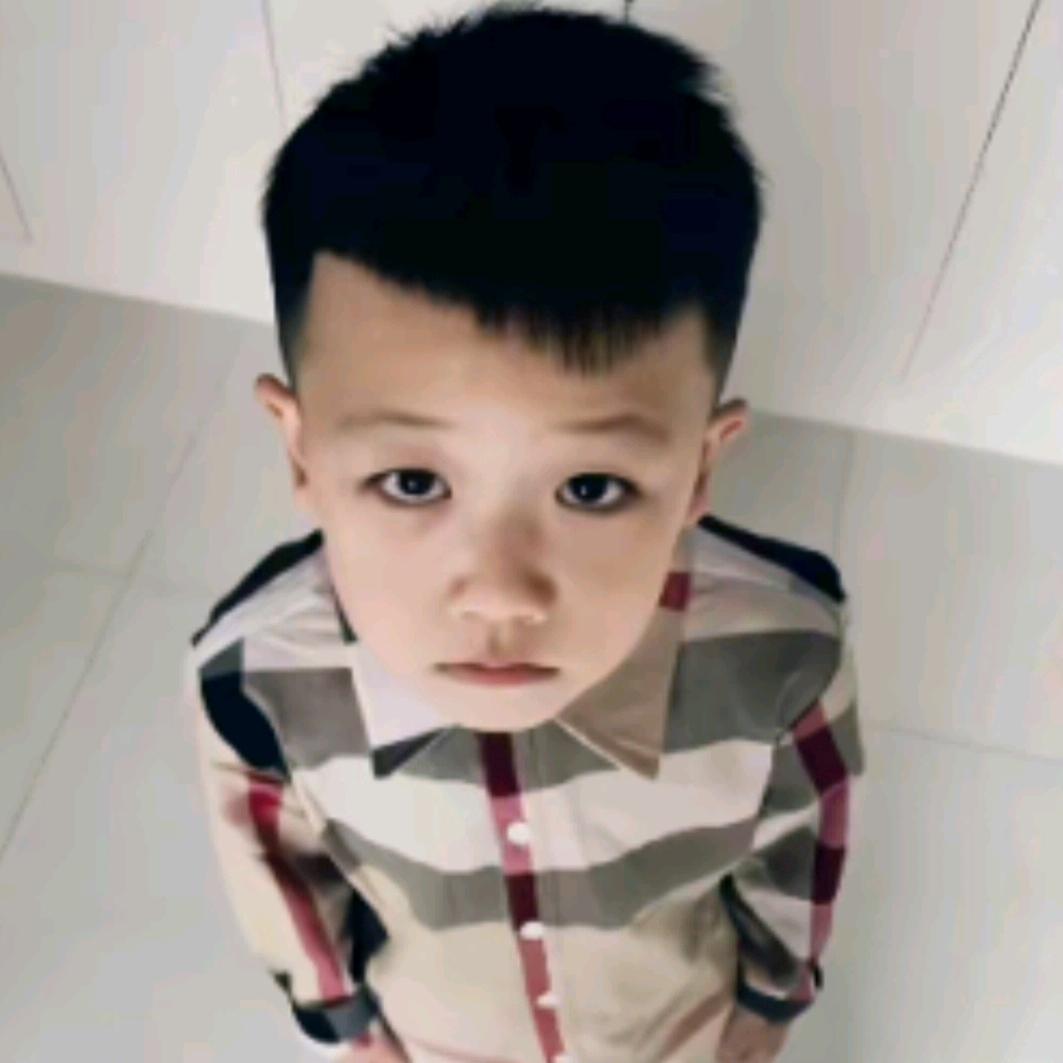 不开心的小士鸡.