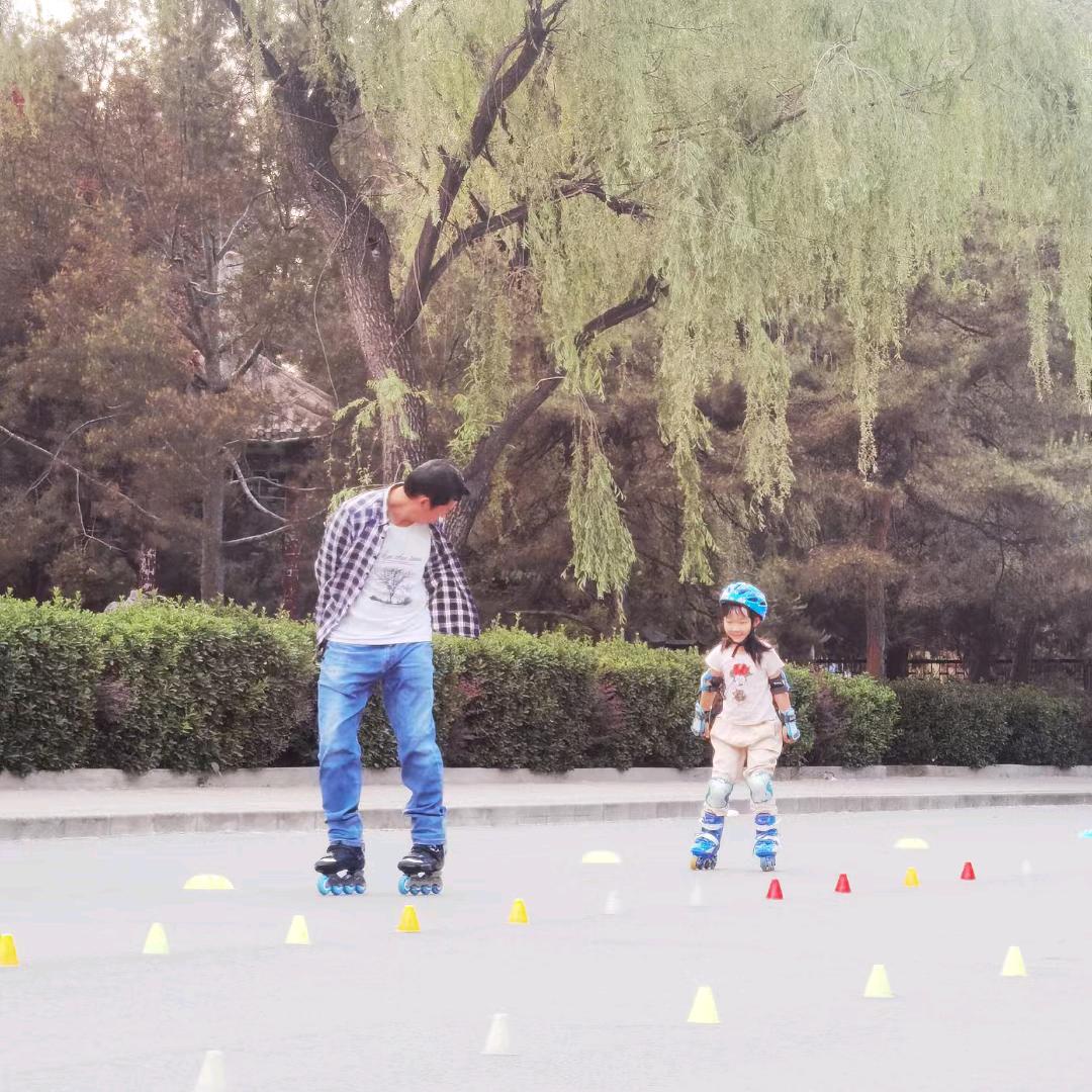 轻舞飞扬轮滑俱乐部