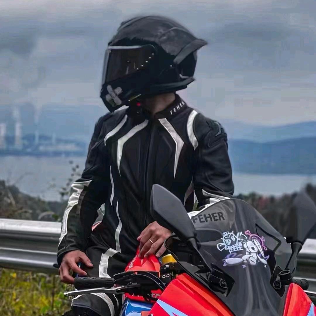 百里东君