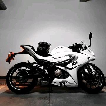 @不会压弯的小熊