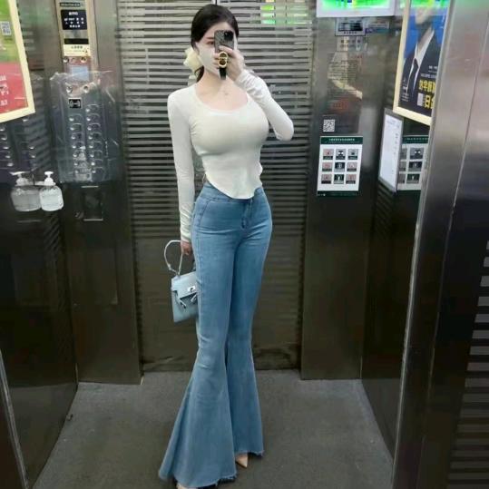 不复杂的她