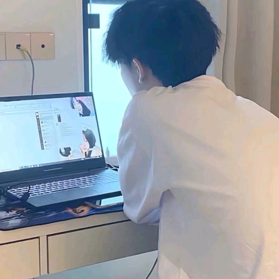 晚风୧꒰•̀ᴗ•́꒱୨