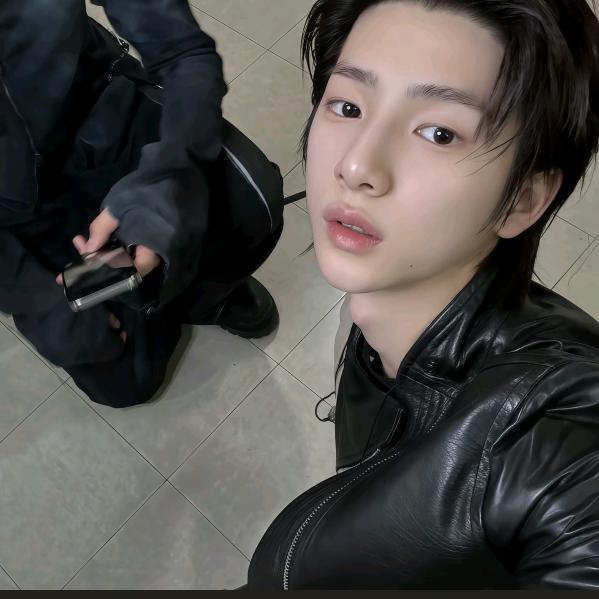 阿昊.